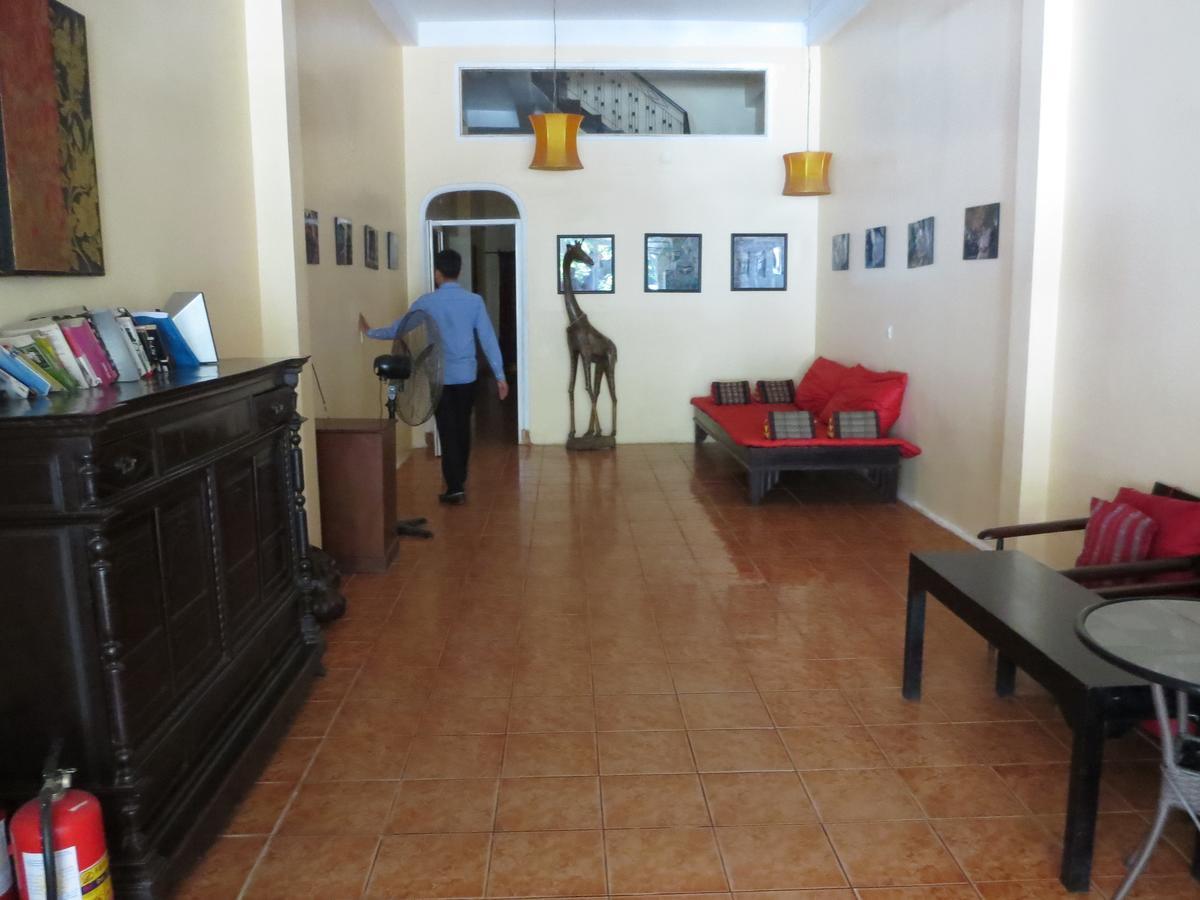 Goldie Guesthouse Phnom Penh Exteriör bild