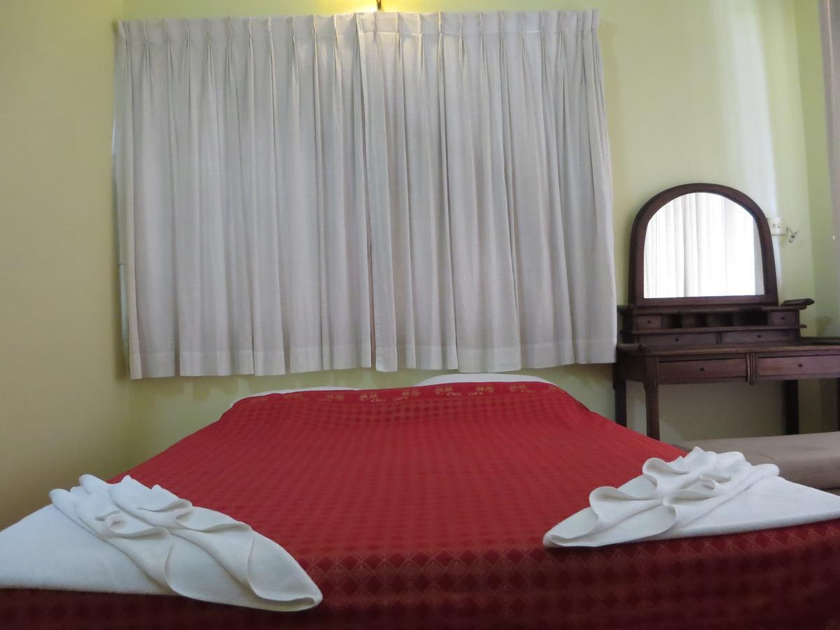 Goldie Guesthouse Phnom Penh Exteriör bild