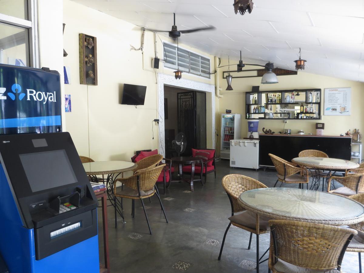 Goldie Guesthouse Phnom Penh Exteriör bild